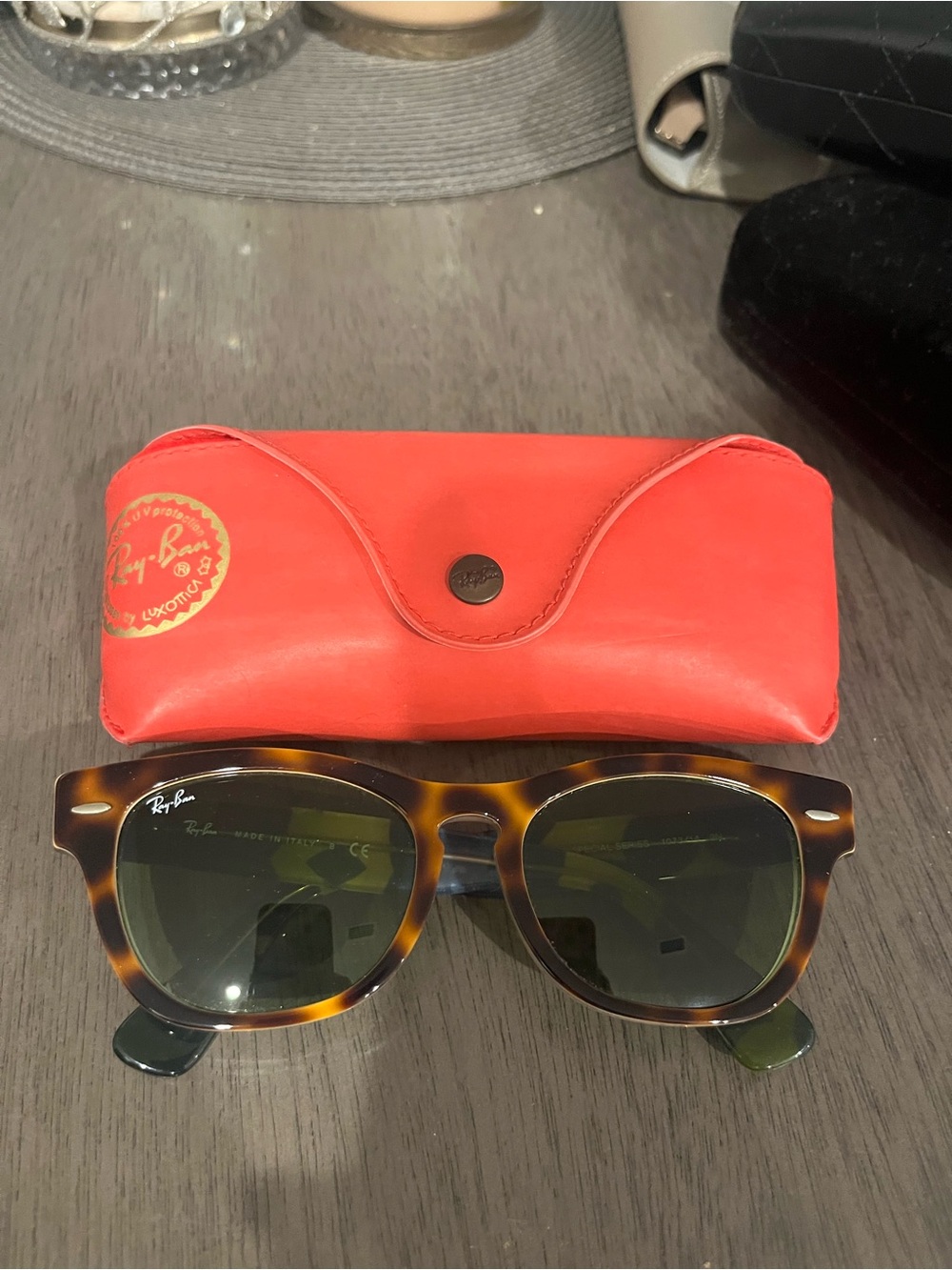 Ray-Ban Women/Men's Tortoise Frame Sunglasses with Red Case